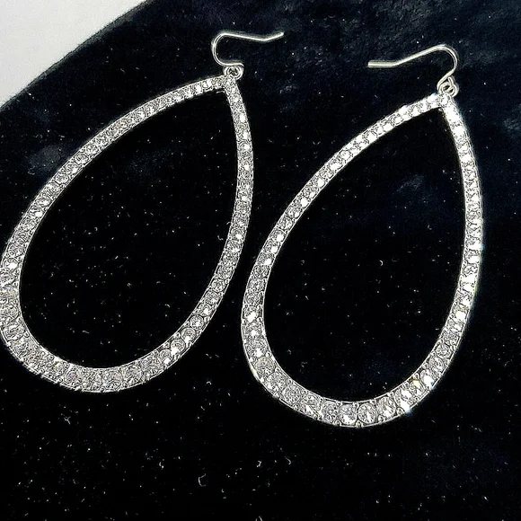 Charming Charlie  tear drop silver rhinestone Fish hook earrings - Picture 3 of 3